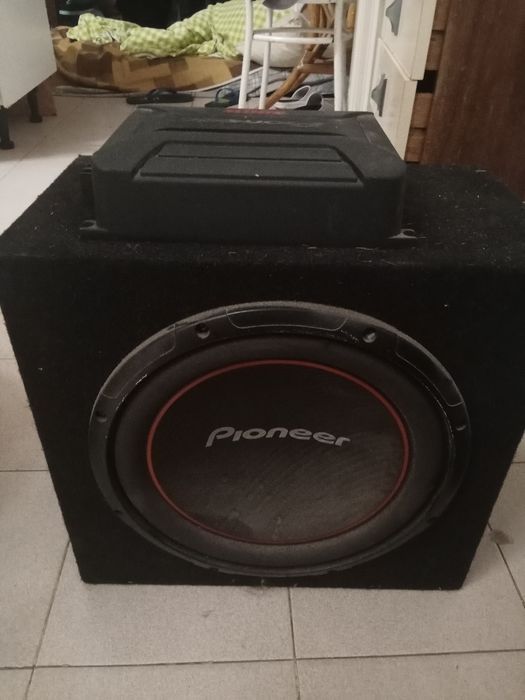 Caixa de som em ótimo estado