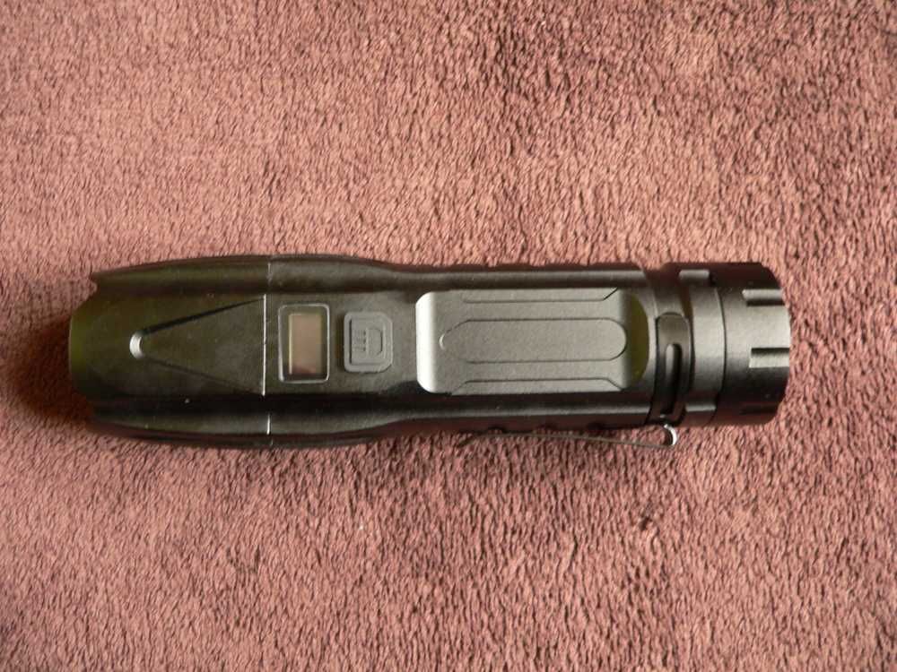 Super mocna latarka taktyczna XHP90, powerbank. ZOOM