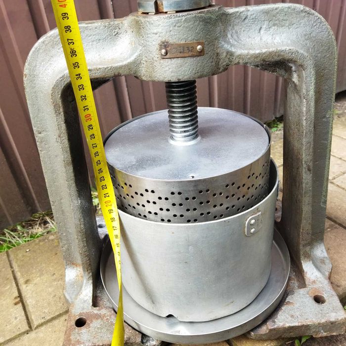 Садовый инвентарь  пресс для сока СССР  6 литров