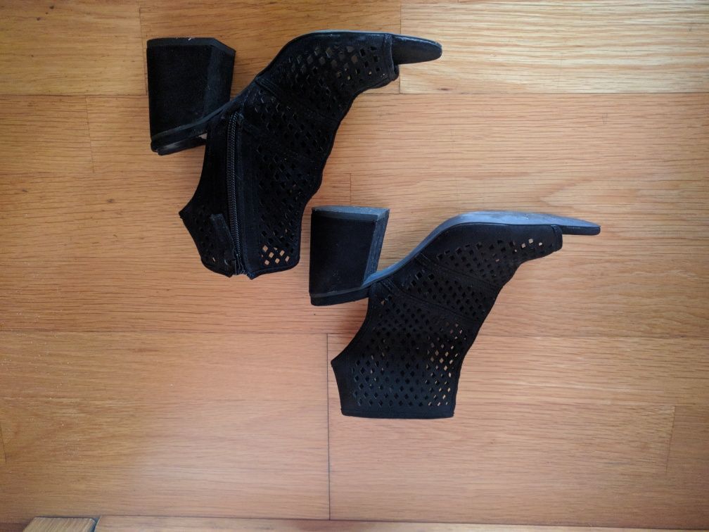 Sapato aberto marca Stradivarius