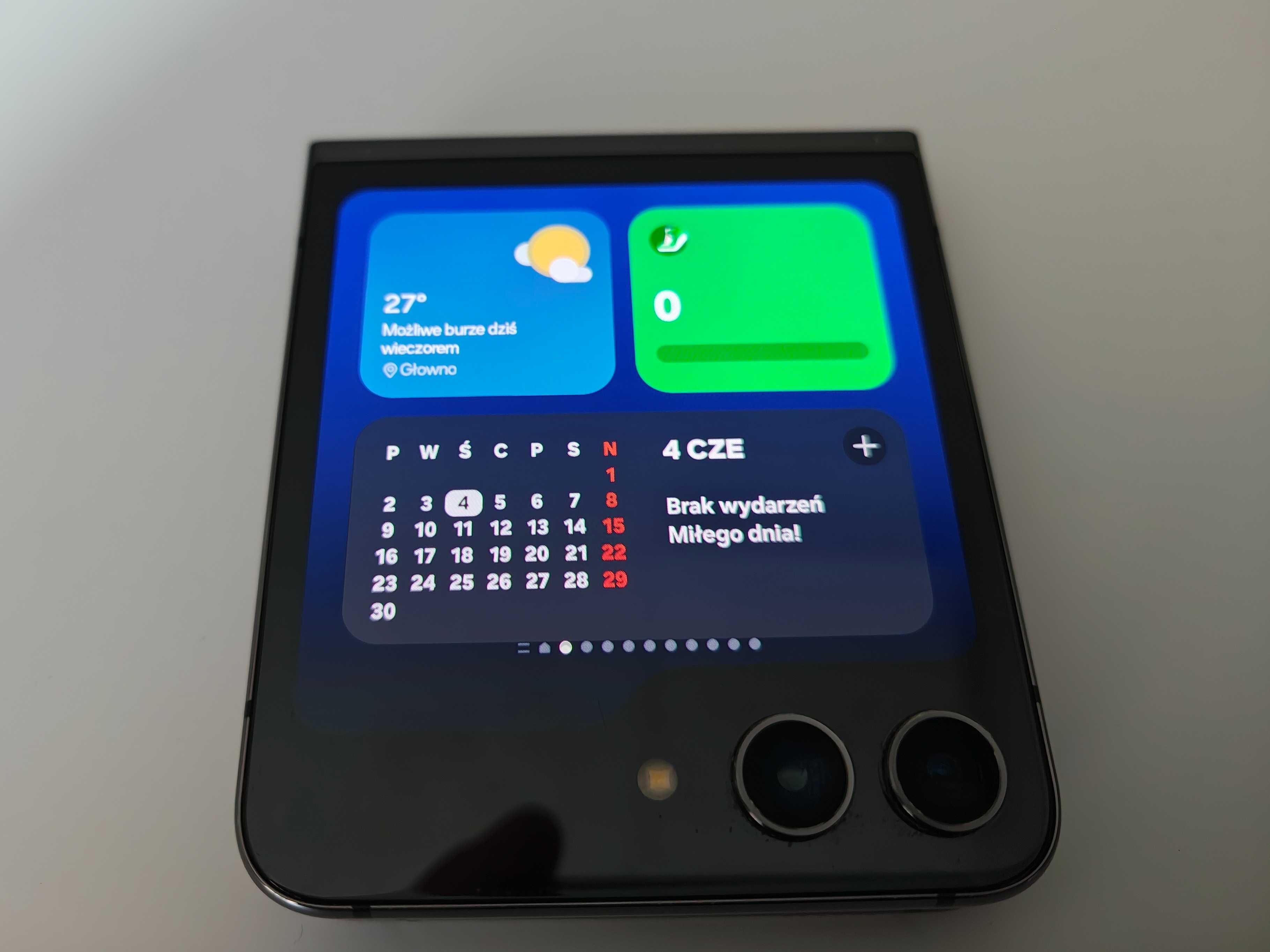 Samsung flip 5 stan idealny.