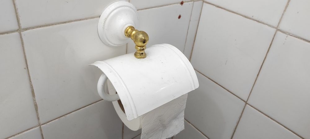 Toalheiros e suporte para rolo de papel higiénico