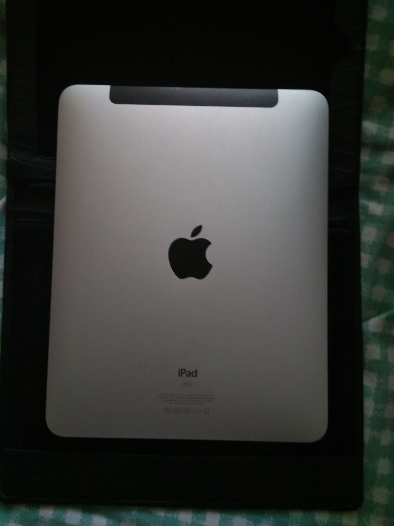 Продам планшет iPad.