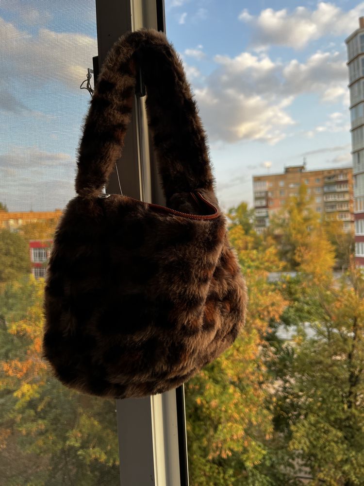 Сумка жіноча плюшева (YSL, Сумка багет)