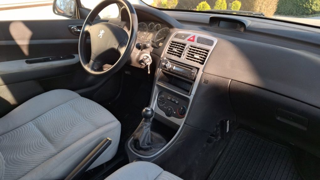 Peugeot 307, 1.4 benzyna, idealny