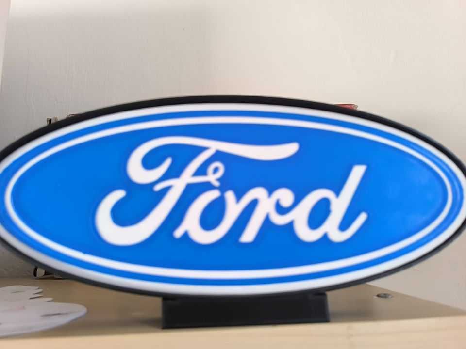 Ford Luminaria/Lightbox XL