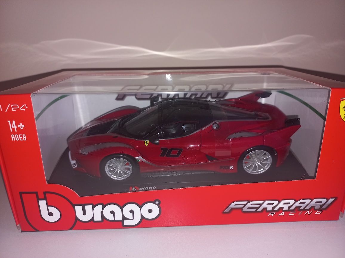 Bburago Ferrari Racing FXX K,skala 1:24