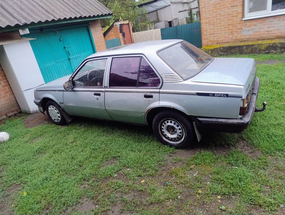 Опель Аскона С 1.6газ/бензин