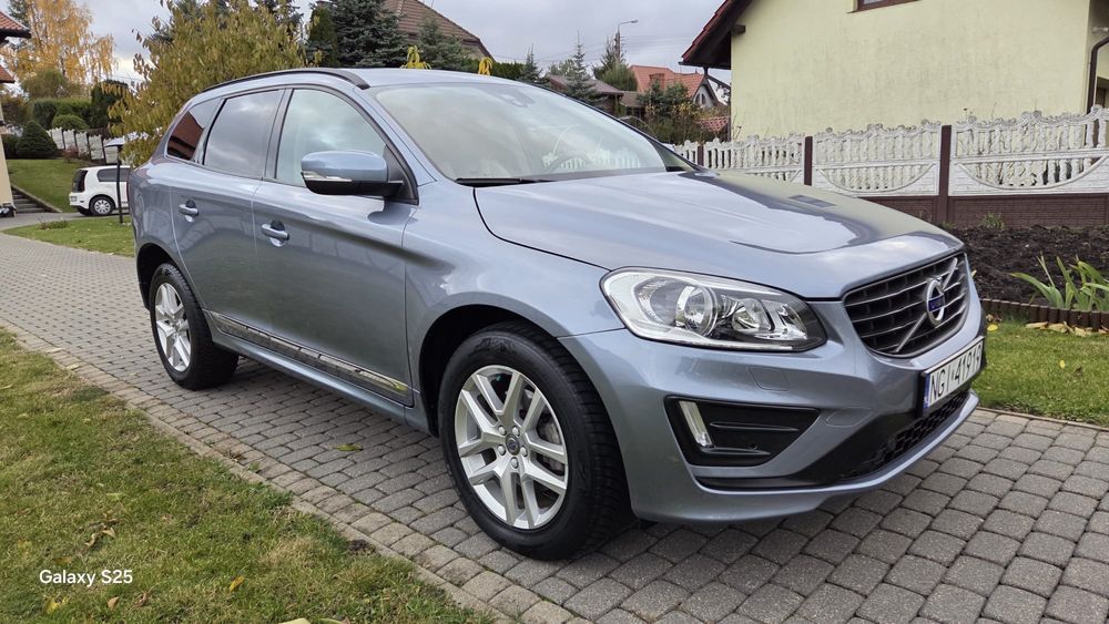 Volvo XC60 T5 z niskim przebiegiem