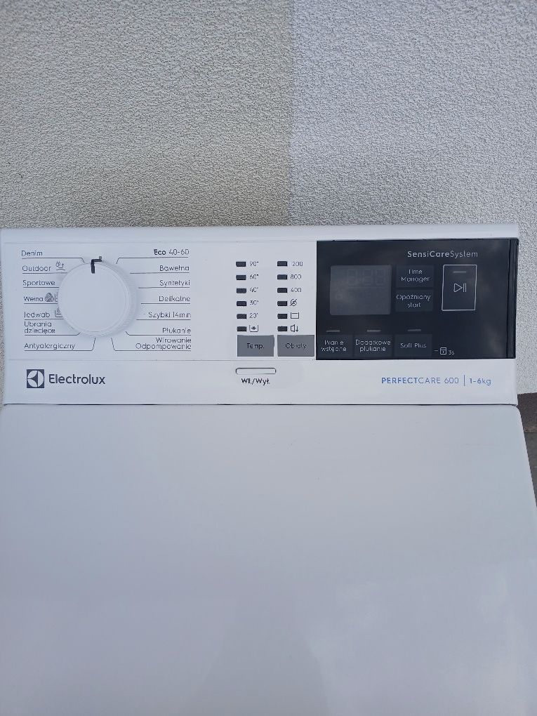 Пральна машина Electrolux PerfectCare 600верхнього завантаження на6кг.