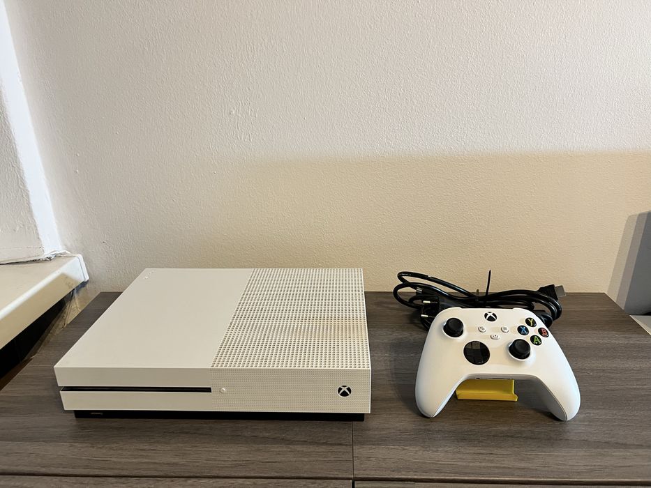 Xbox One S 1TB Pad series X