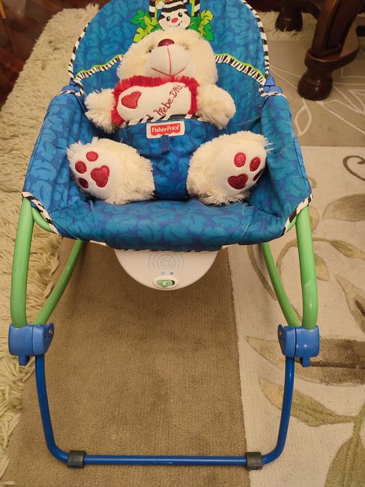 Крісло-гойдалка 3в1 із заколисування.