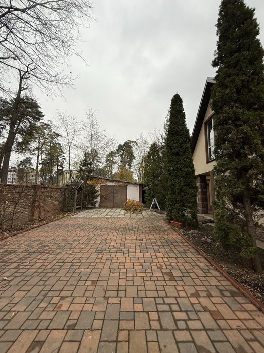 Будинок Буча Лісова