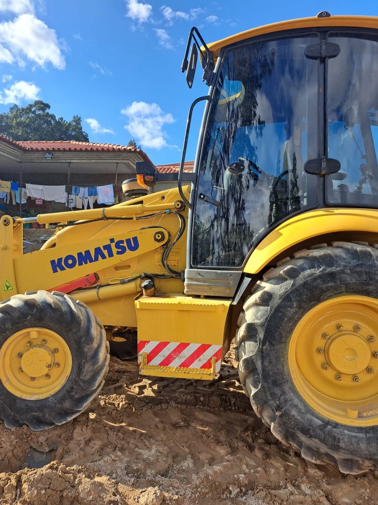 Máquina Komatsu 93R