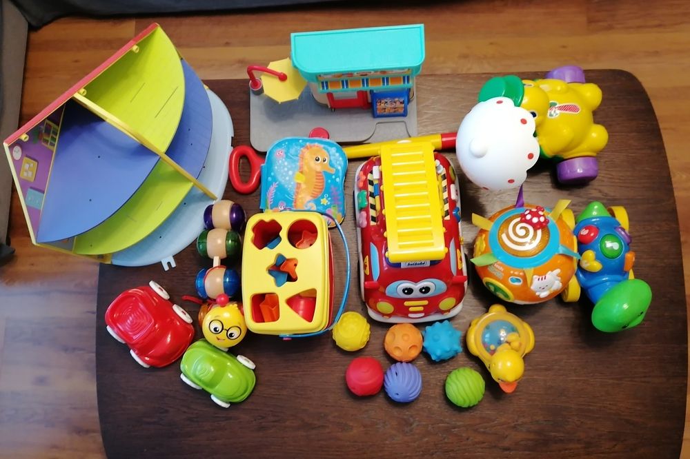 Zestaw zabawek dla dziecka