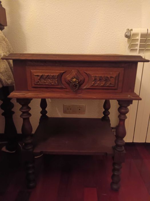 Mesa de cabeceira