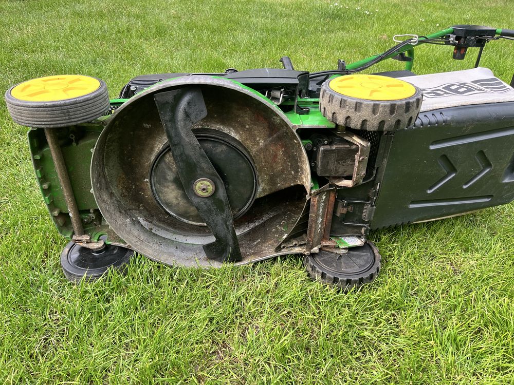 Kosiarka spalinowa John Deere Sabo RV47 Briggs