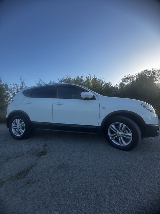 Продам Nissan Qashqai 1,6 бензин 2012 р.в.