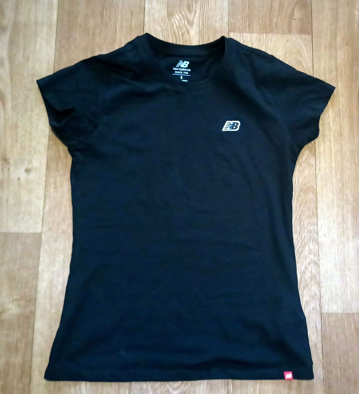 Футболка new balance