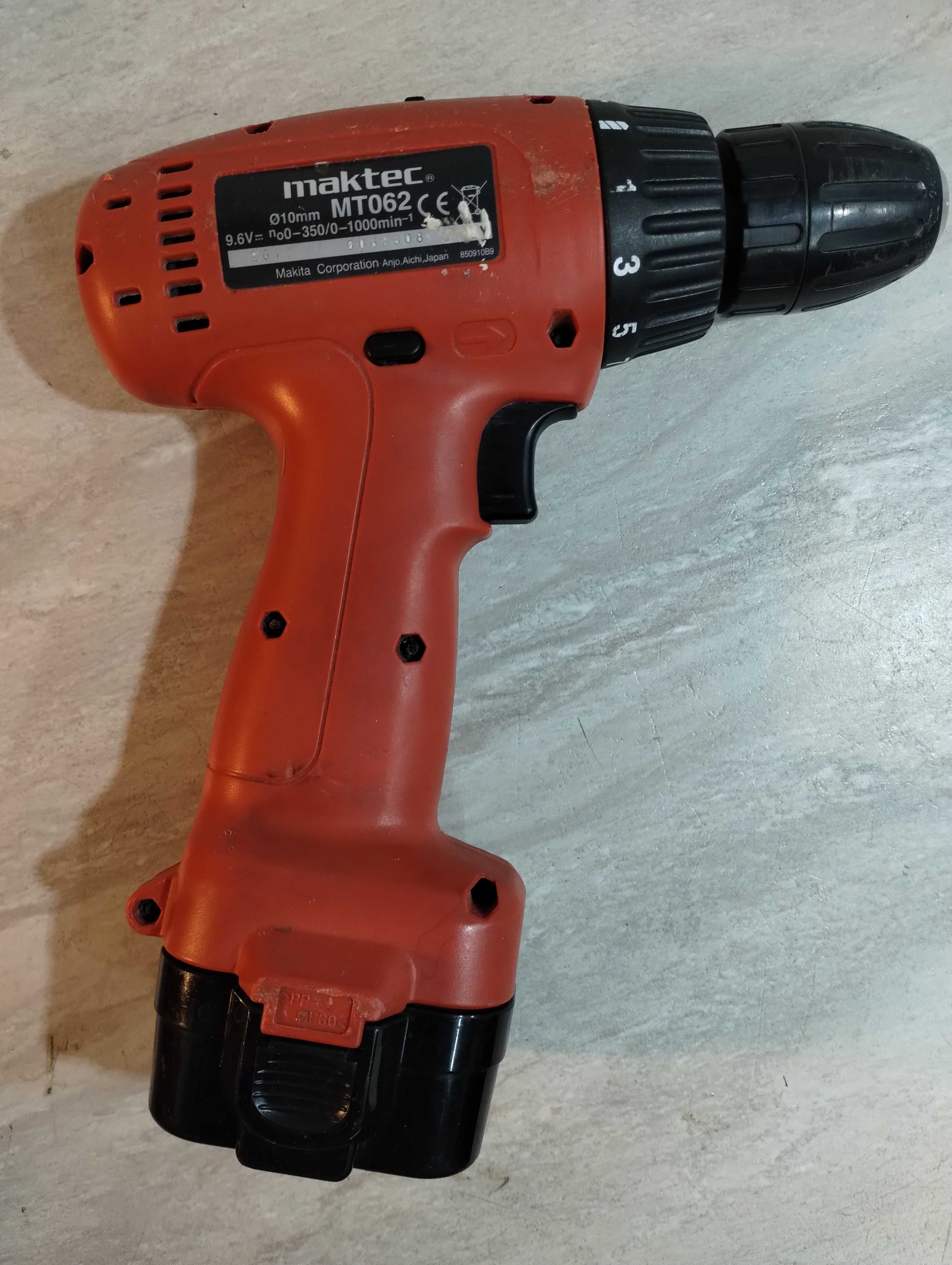 Maktec by Makita wkrętarka wiertarka MT062 + 2x aku, ładowarka walizka
