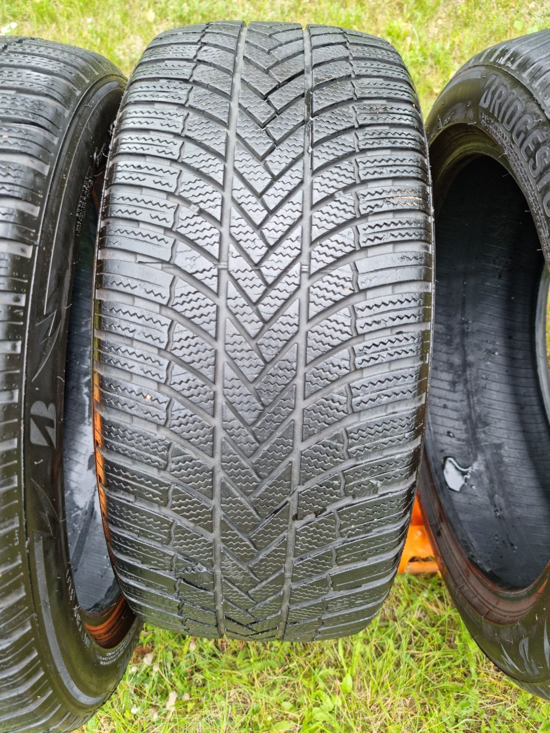 Bridgestone blizzak LM005 245/45/19 - zimówki