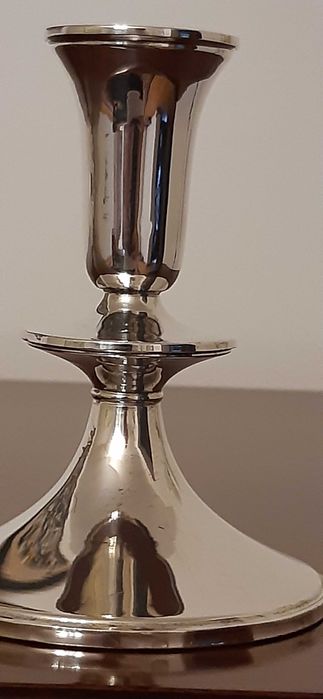 Świecznik srebro 925 /1000 wysokość 12,5 cm , średnica podstawy 9,5 cm