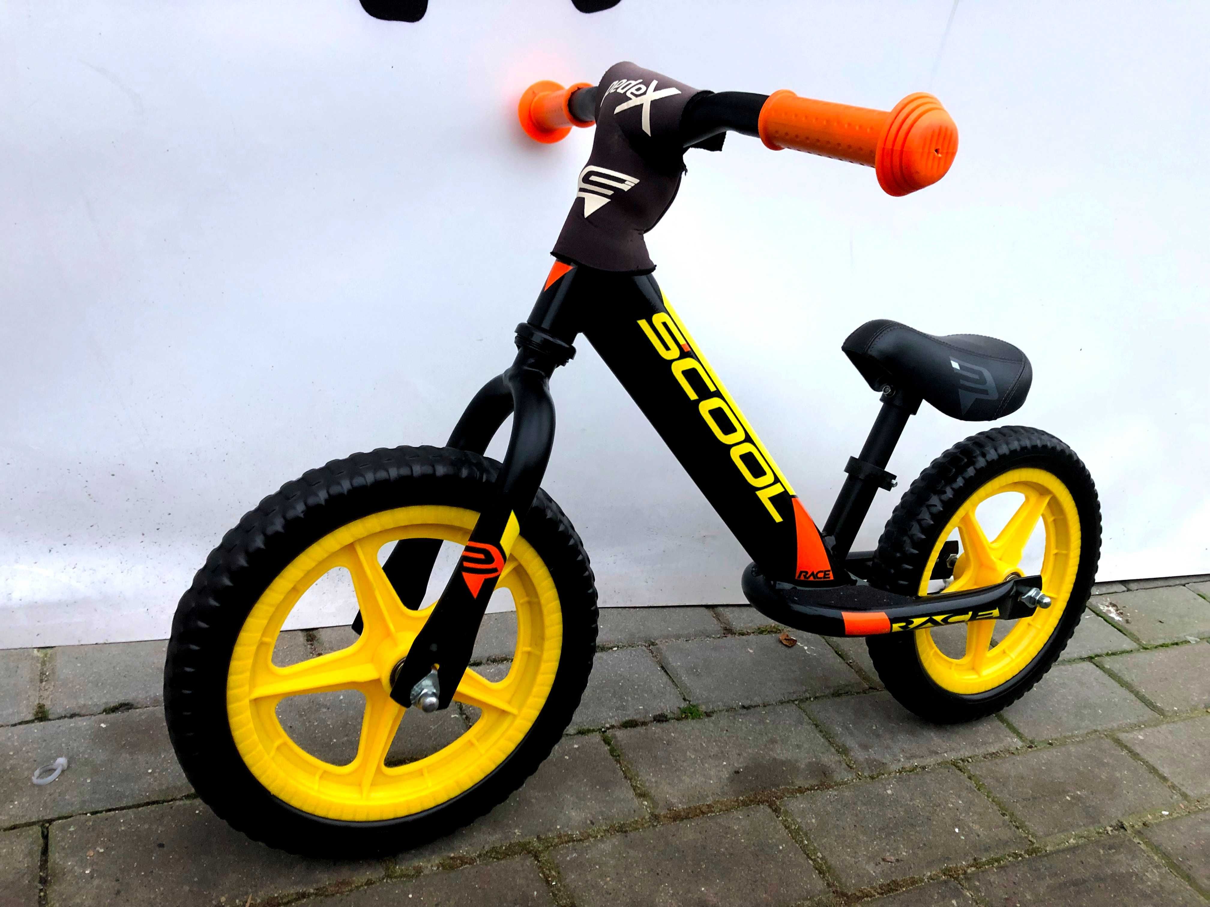 WYPRZEDAŻ ULTRALEKKI ~2,5kg Rowerek biegowy *S'Cool Pedex Race* 12cali