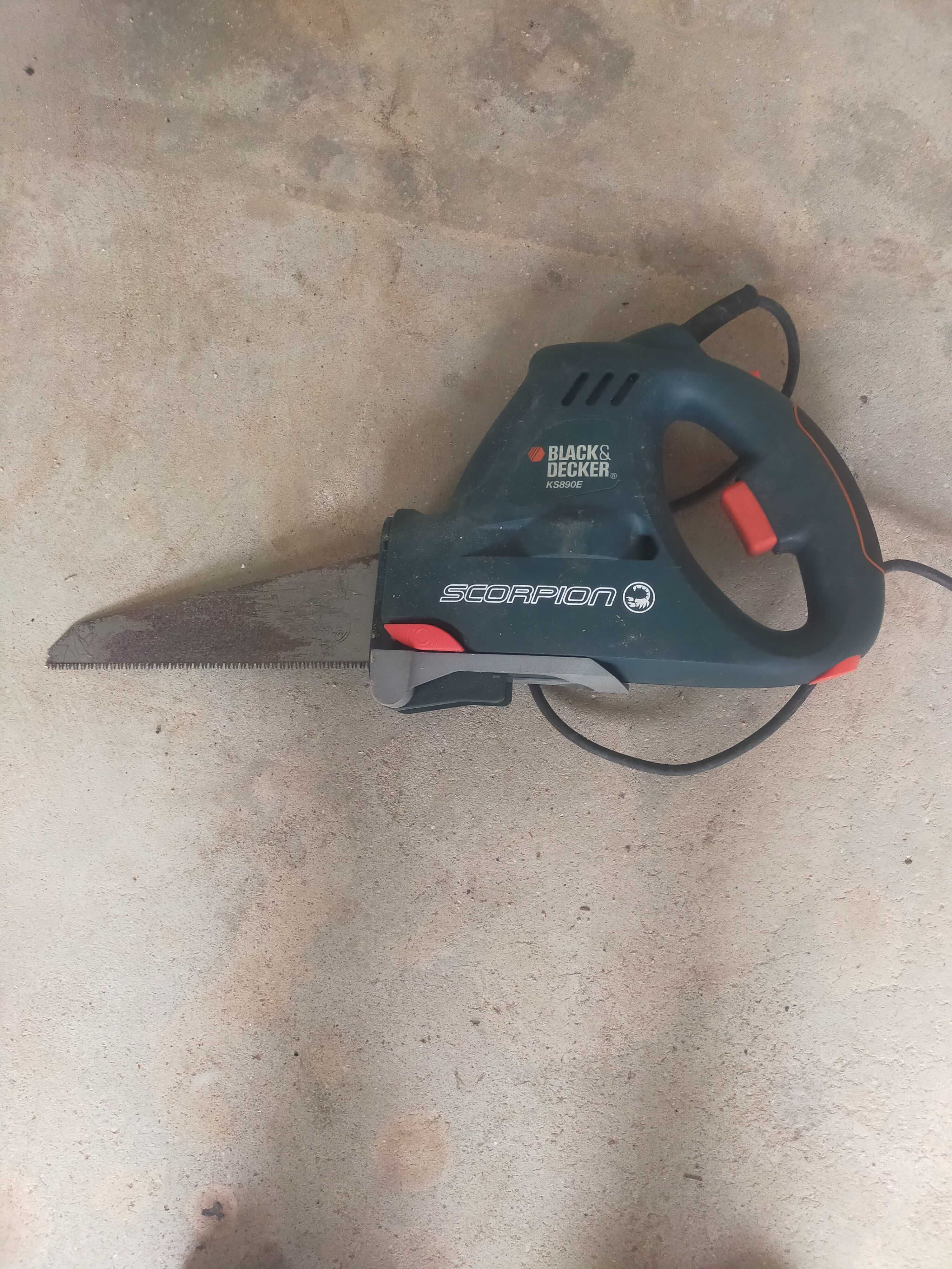 Serra elétrica black&decker