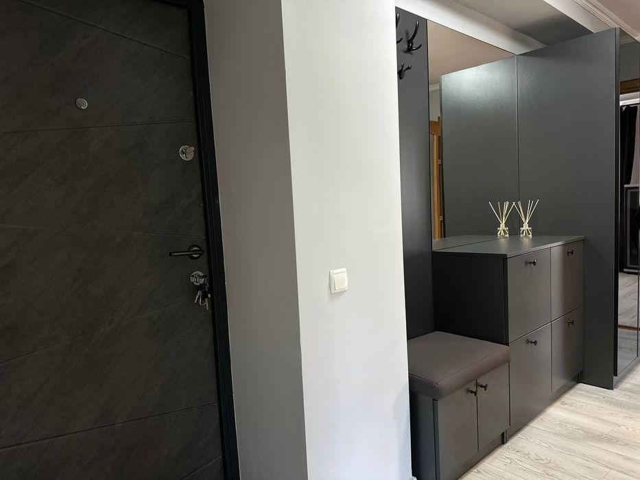 2к квартира подобово центр