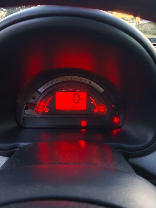Citroen C3 1400
Comercial, 5 portas, 2 lugares 
IUC baixo
Baixo consum