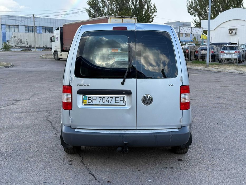 Продам VOLKSWAGEN Caddy пас 2004 1.9d механiка