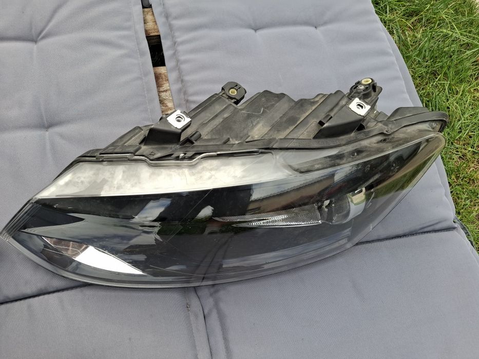 Lampy przednie reflektory polo 6R lewa prawa ładne Valeo oryginalne