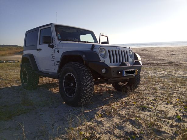 Jeep Wrangler pack off-road