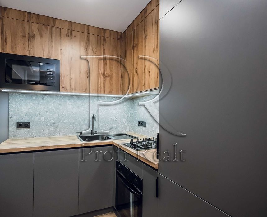 БЕЗ КОМІСІЇ! Продаж 1к кв з Дизайнерським ремонтом за 7 хв до м.Сирець