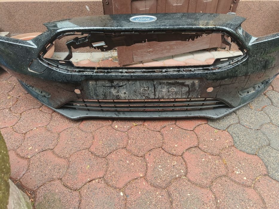 Przedni Zderzak + grill przedni Focus, maska, lampa MK3 FL