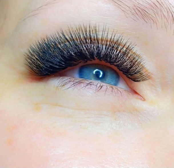 Наращивание и ламинирование ресниц