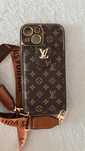 Etui case na iPhone 15 z portfelem Louis Vuitton