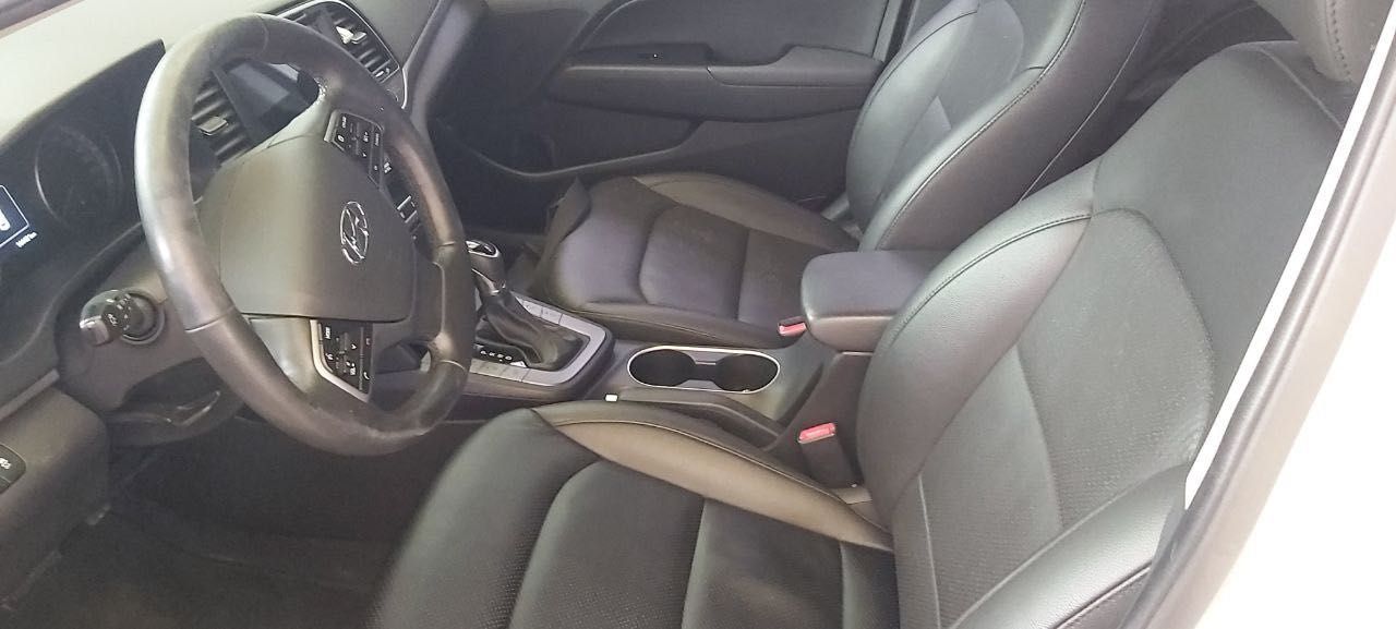 Автомобіль Hyundai Avante