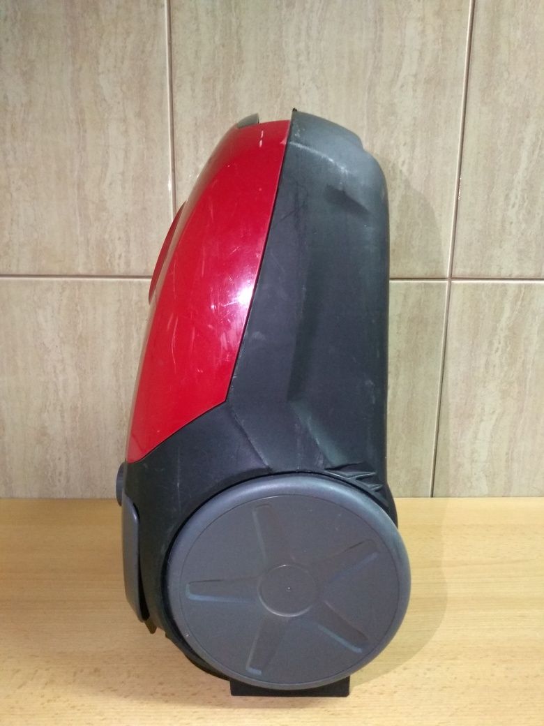 Odkurzacz Philips PowerGo FC 8243/09 750W NIESPRAWNY