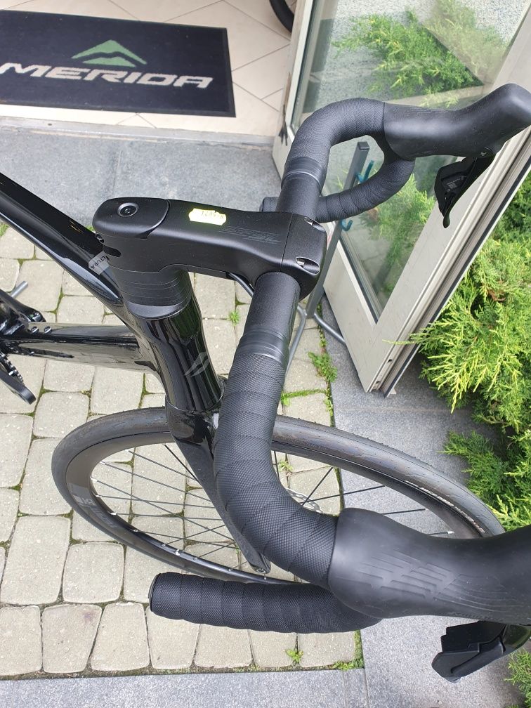 Rower szosowy MERIDA SCULTURA 5000 black rox. L 2025