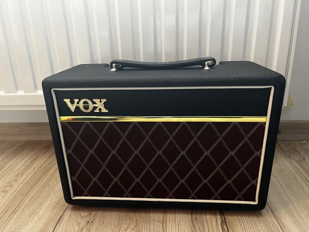 VOX Pathfinder 10 + kabel