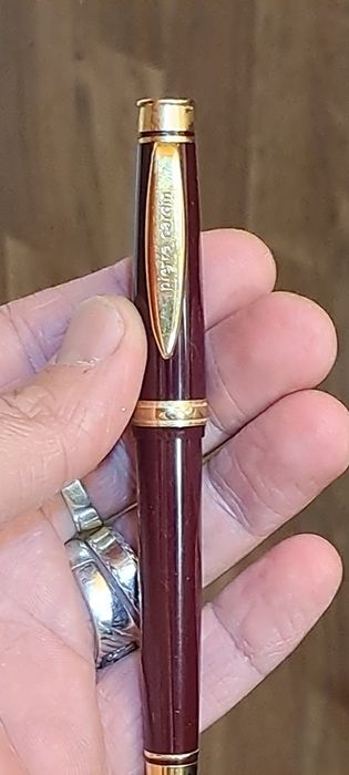 Caneta de aparo vintage Pierre cardin.