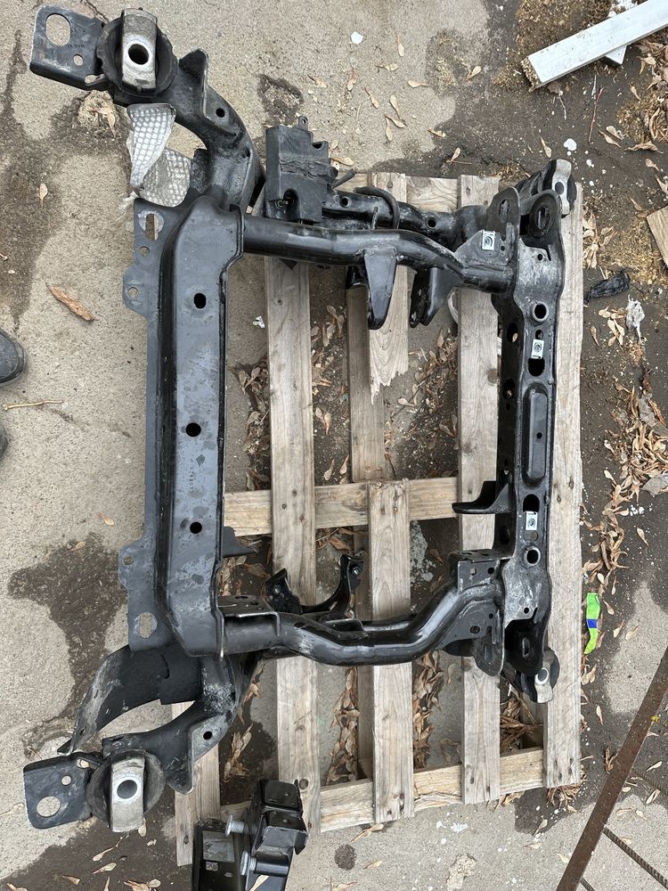Jeep grand cherokee/dodge durango  подрамник передний  балка