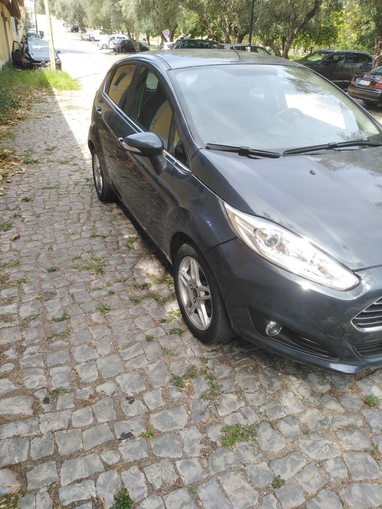 Ford Fiesta 1.0 2014 gasolina luzes diurnas