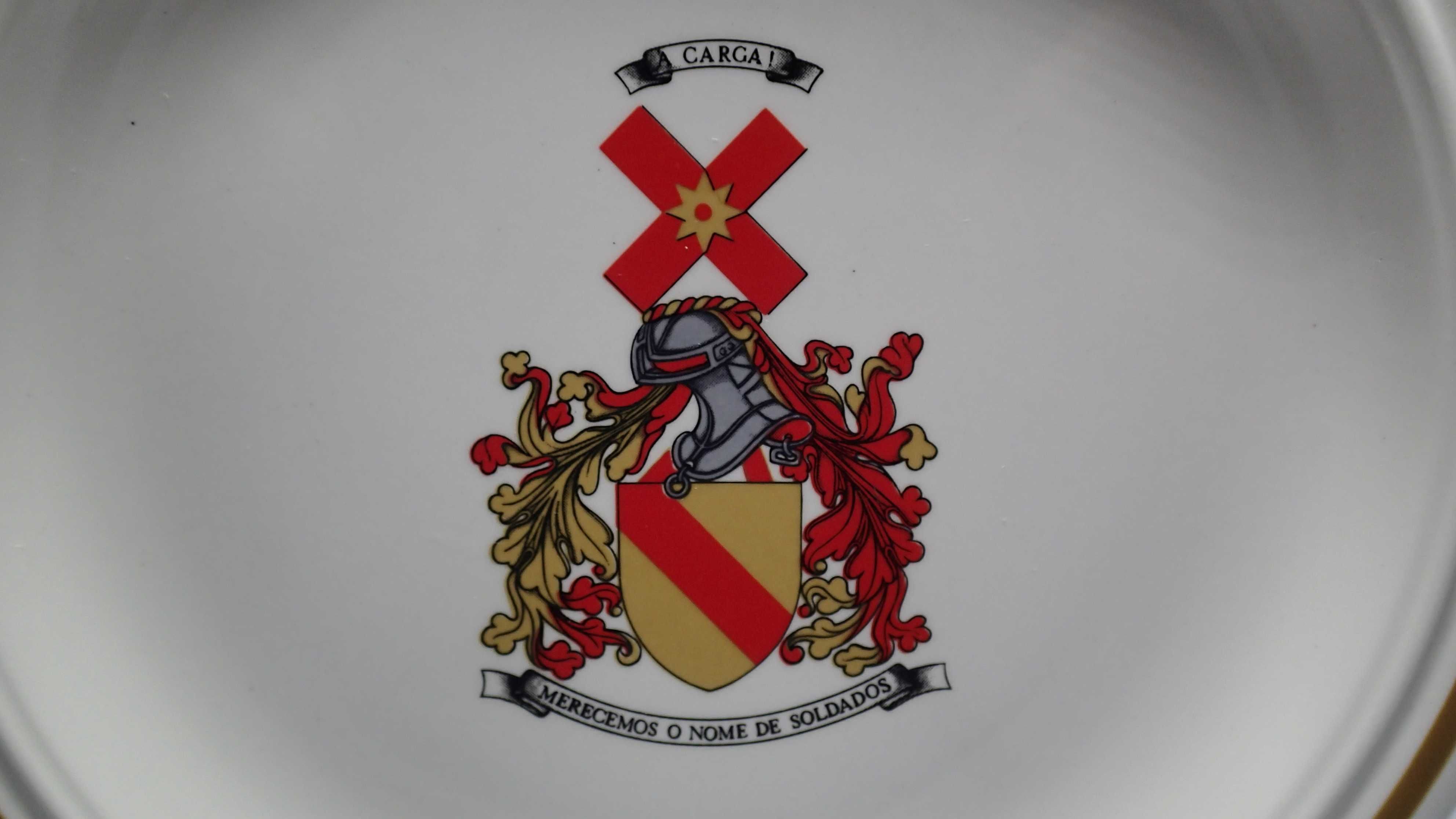 Prato com Brasão da Arma da Cavalaria