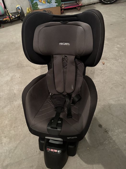 Автокрісло RECARO