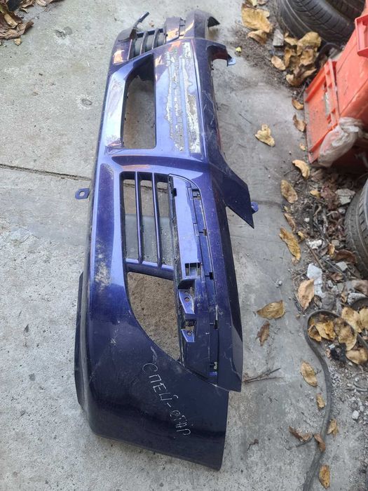 Бампер передній MR912776 Mitsubishi Space Star половинка