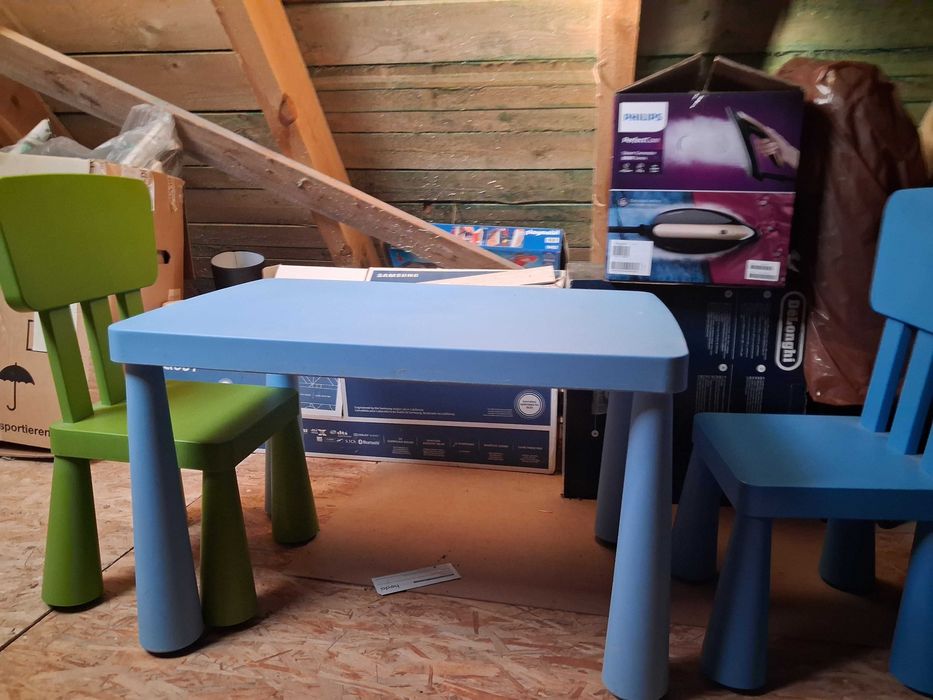 Stolik z krzeselkami