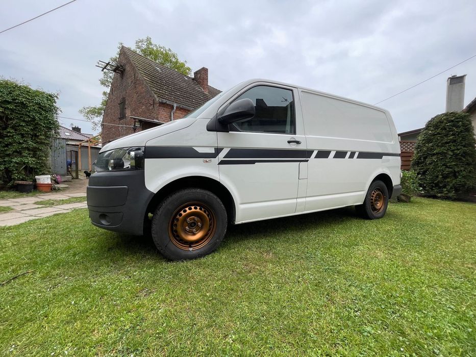 Volkswagen Transporter  Sprzedam Volkswagena T5 - przerobiony na „kampera”