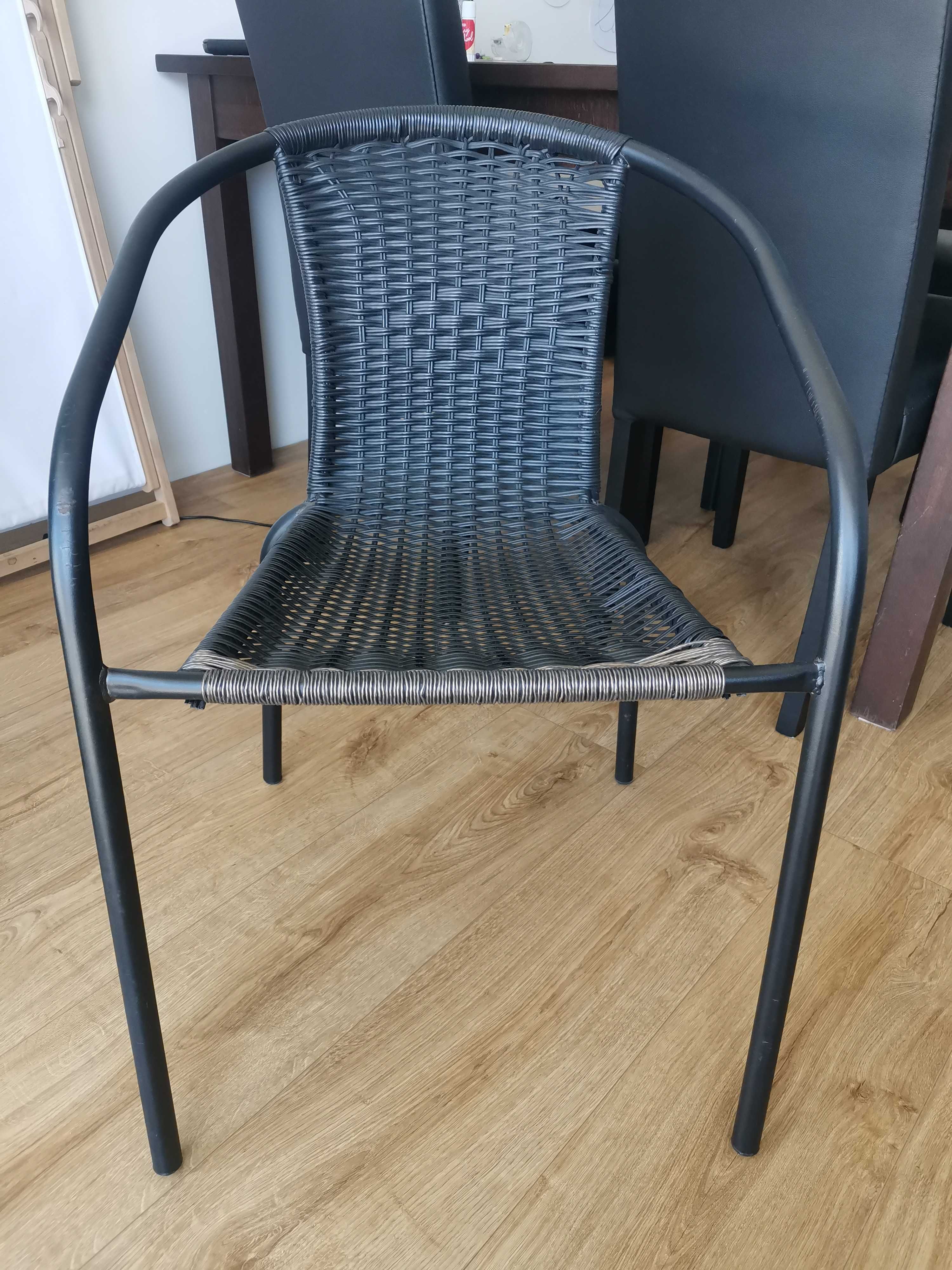 Krzesło wiklinowe czarne